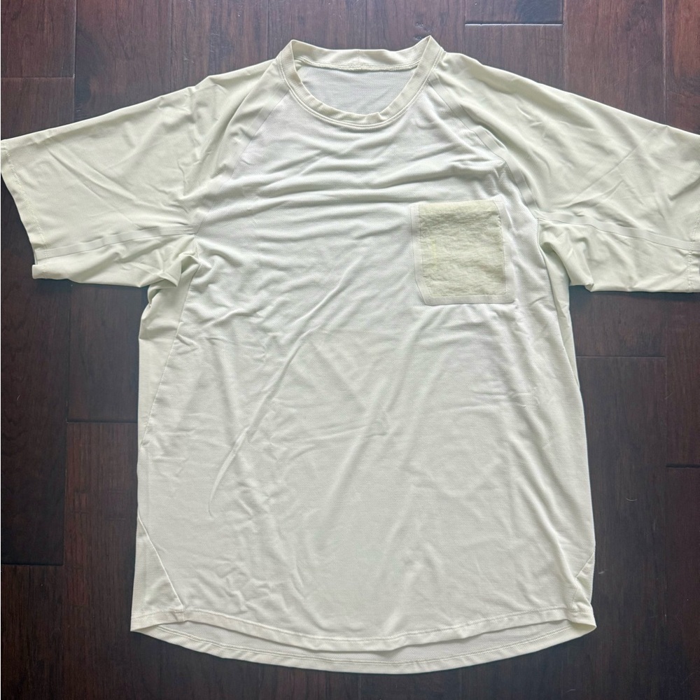Lululemon Shirt medium Men's Ventilated Hiking Green Dewy Short Sleeve Yellow